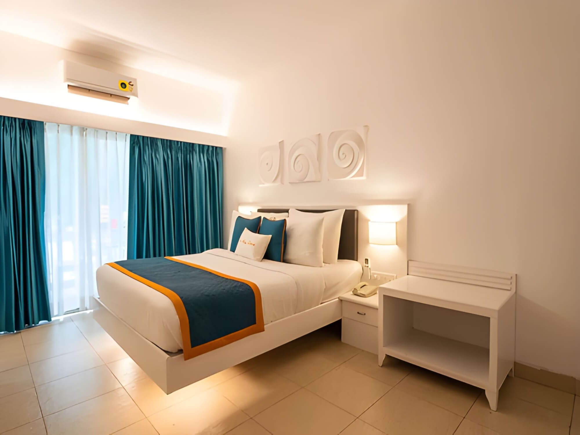 Connect Junior Suite Room with Balcony